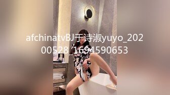 最新偷窥长发漂亮美女嘘嘘