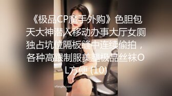 冒充假经纪人忽悠漂亮小美女各种姿势露出漂亮的裸体 (5)