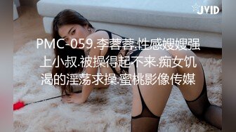 汉服妹妹直播间只要有人打赏一个火箭，就脱一件衣服