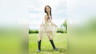 银饰柜台-丝袜笑脸美少妇