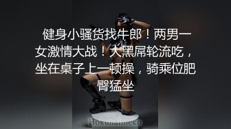 车上无意中的一瞥卧槽 ,旁边小车上的情侣在干啥？